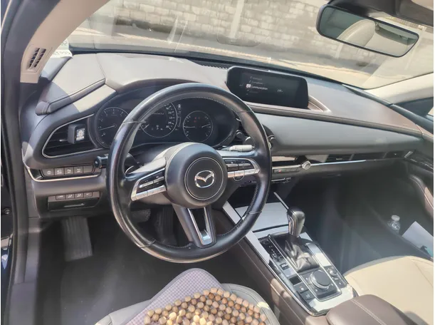 Car image 13
