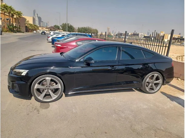 Car image 7