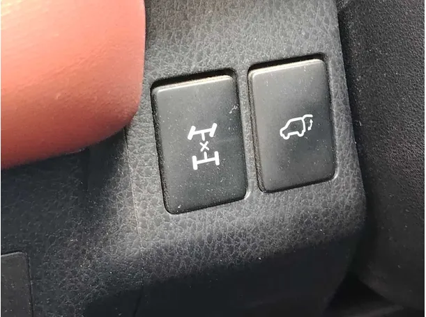 Car image 32