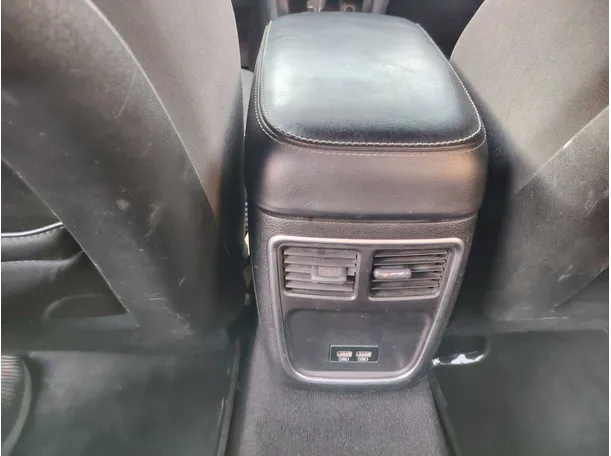 Car image 38