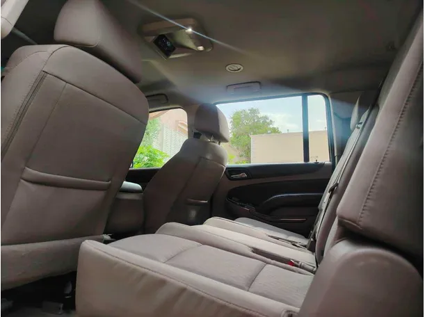 Car image 17