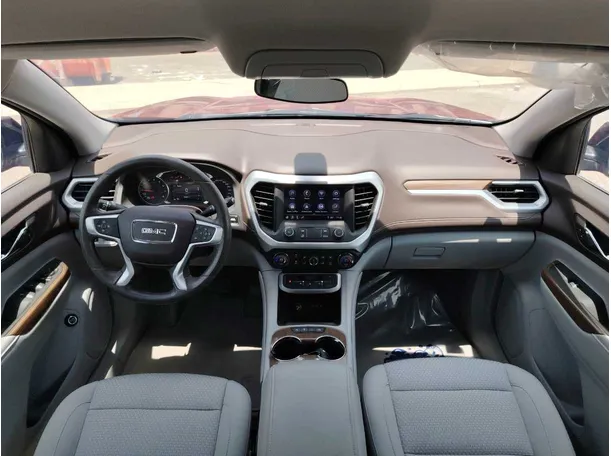 Car image 17