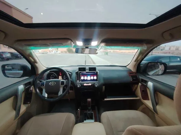Car image 21