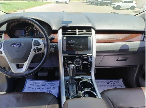 Car image 17