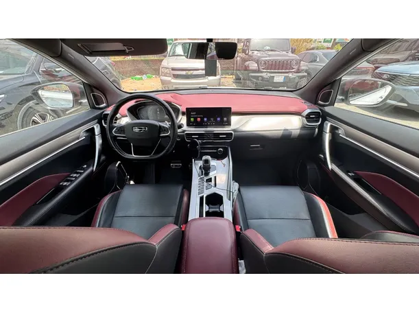 Car image 16