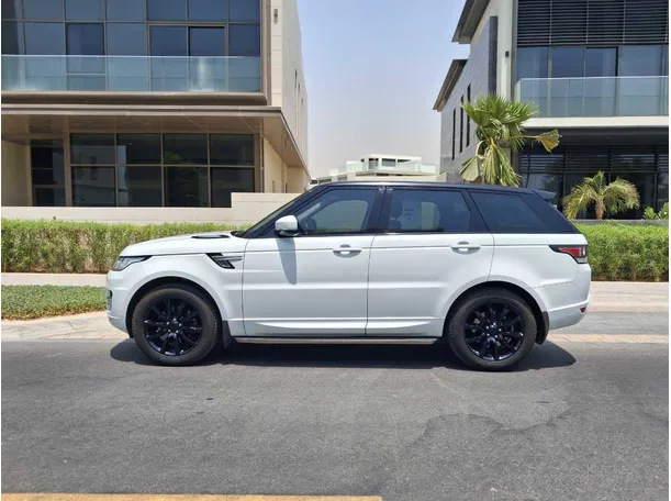 Car image 8
