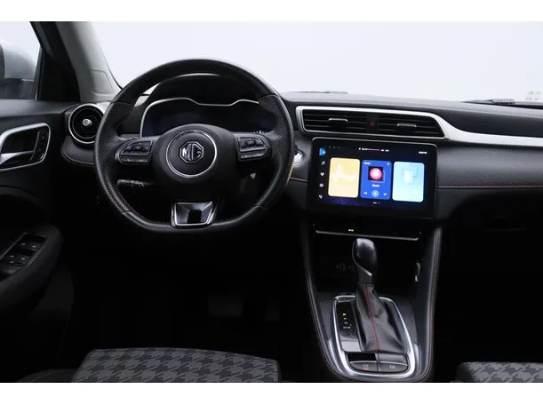 Car image 15