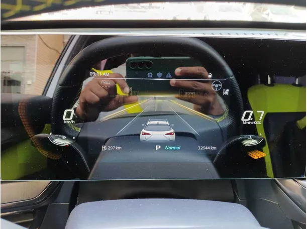 Car image 17