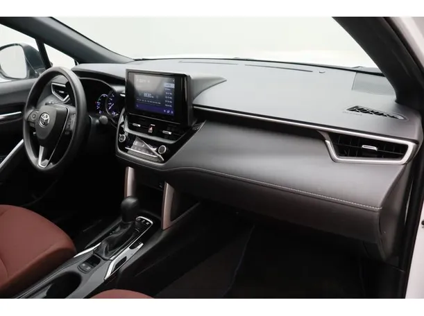 Car image 10