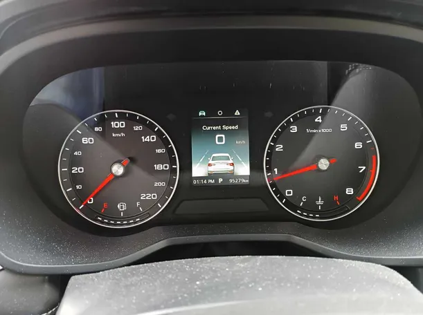 Car image 18