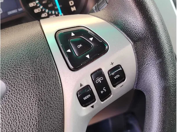 Car image 28
