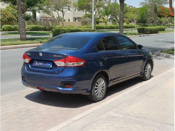 Car image 7