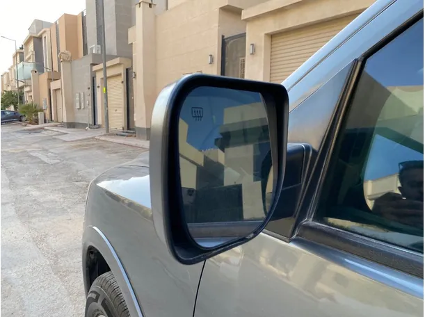 Car image 22