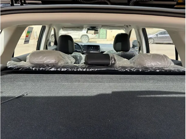 Car image 22