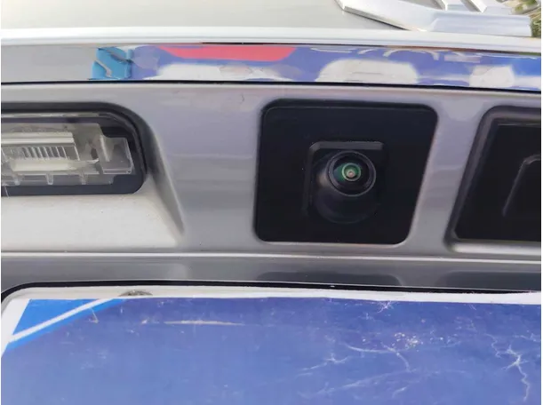 Car image 30
