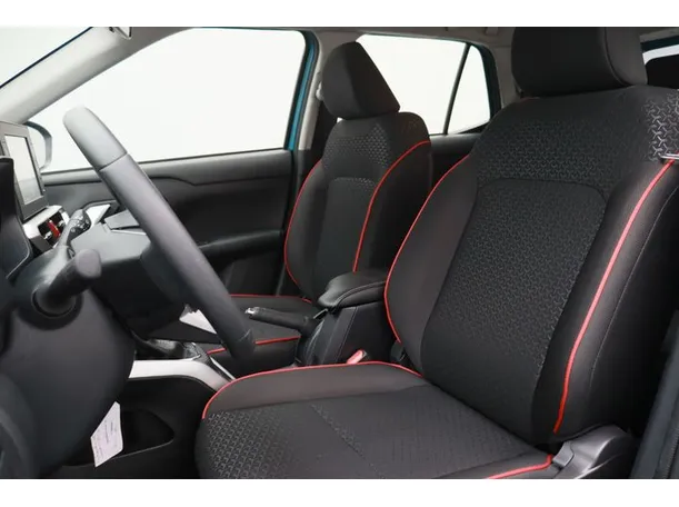 Car image 8