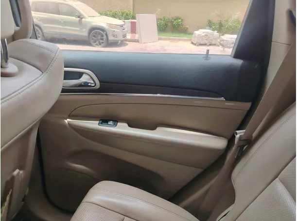 Car image 33