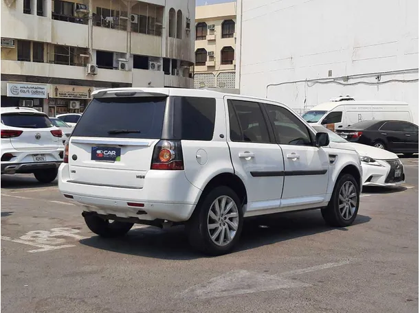 Car image 5
