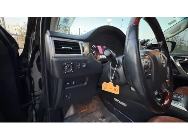 Car image 24