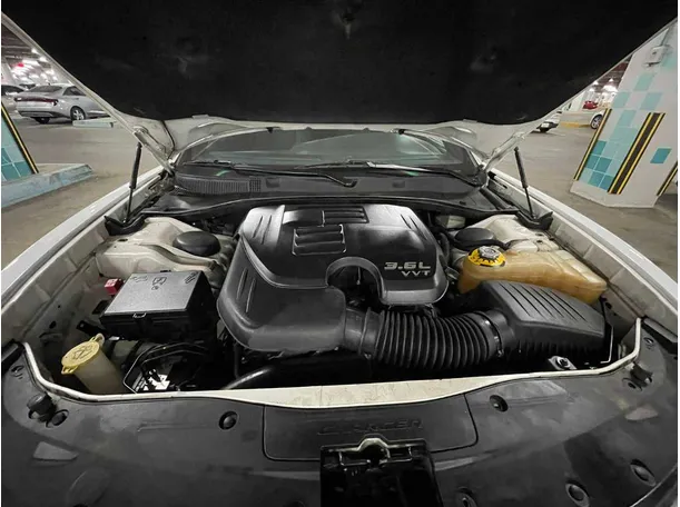 Car image 25