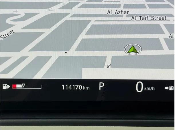 Car image 19