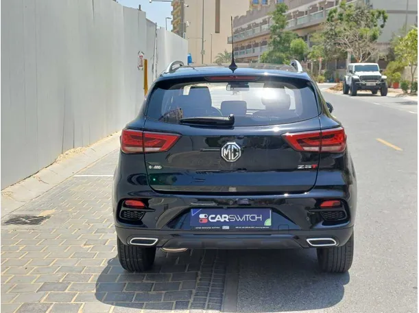 Car image 6