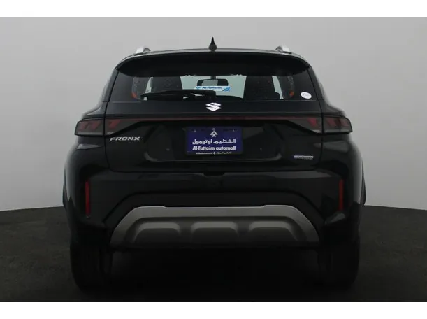 Car image 12