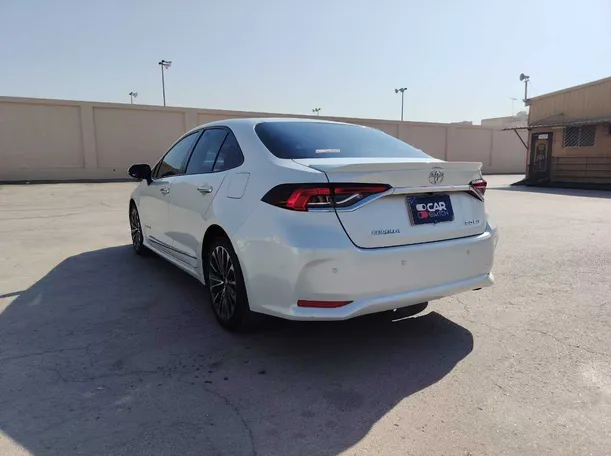 Car image 7