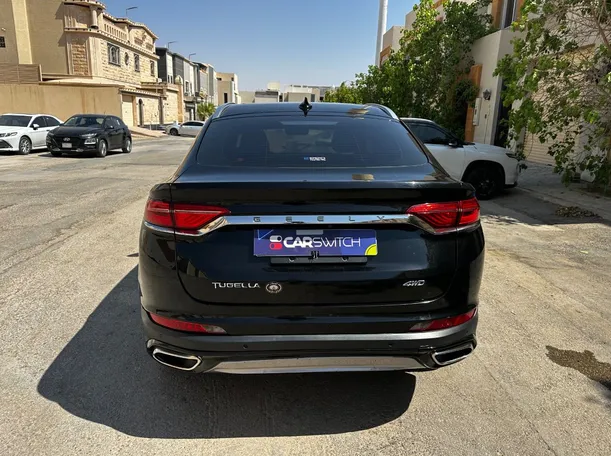 Car image 6