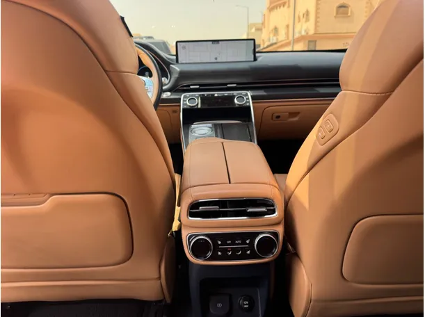 Car image 22