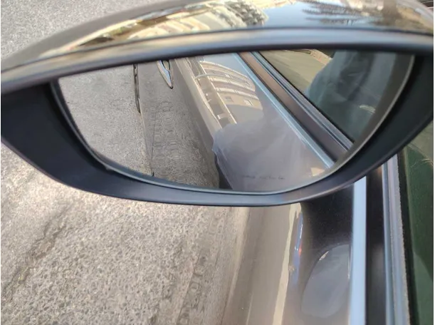 Car image 35