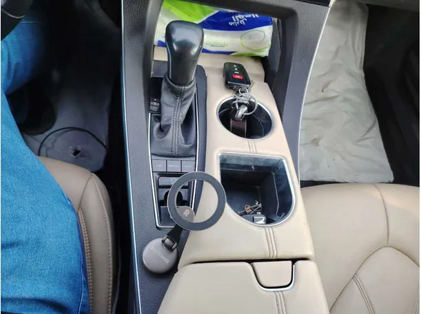 Car image 22