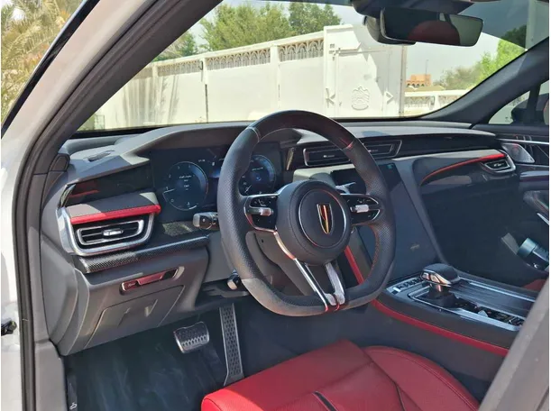 Car image 11