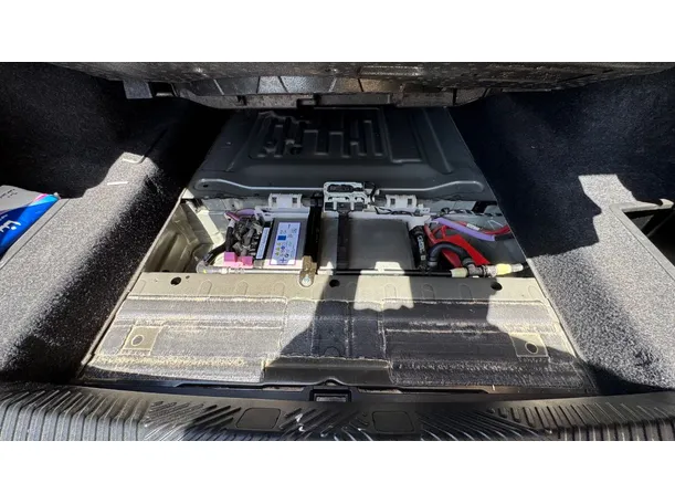 Car image 22