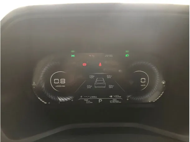 Car image 11
