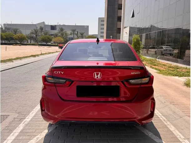Car image 5