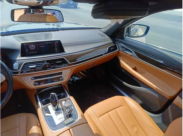 Car image 23