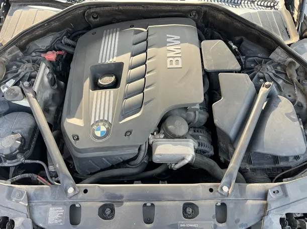 Car image 32