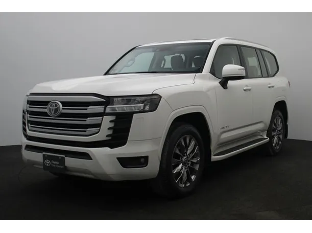 2024 تويوتا لاندكروزر في دبي