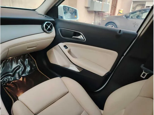 Car image 39