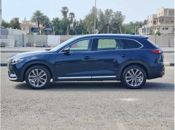 Car image 8