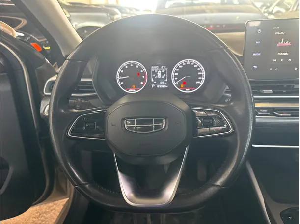 Car image 9