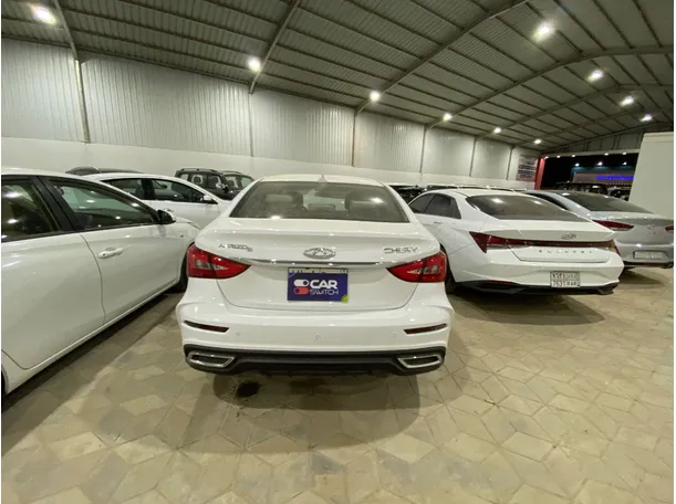 Car image 5