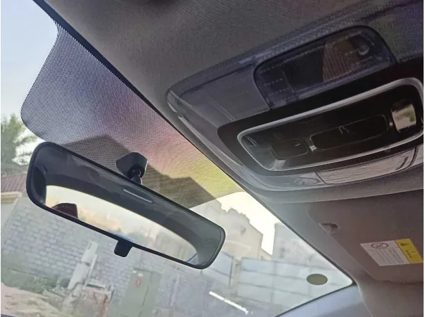 Car image 30