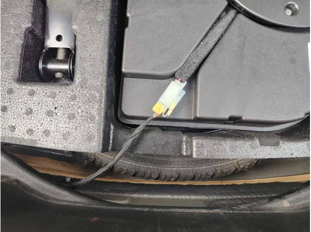 Car image 23