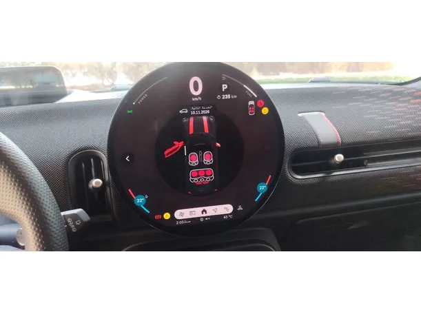 Car image 19