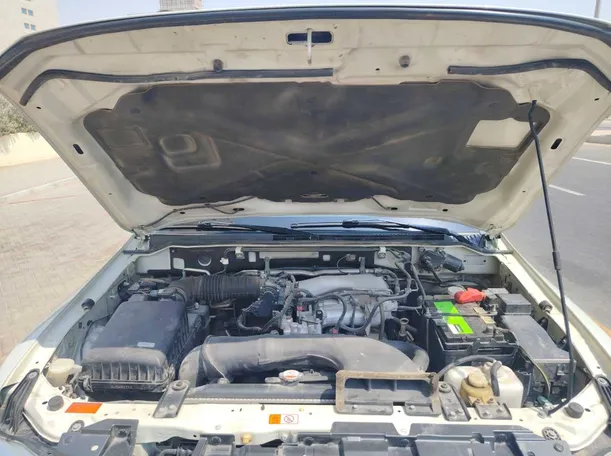 Car image 32