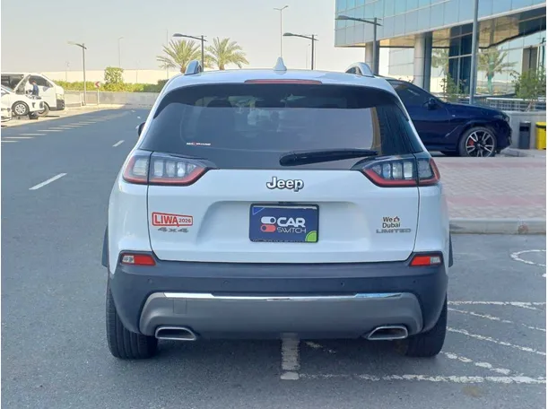 Car image 6