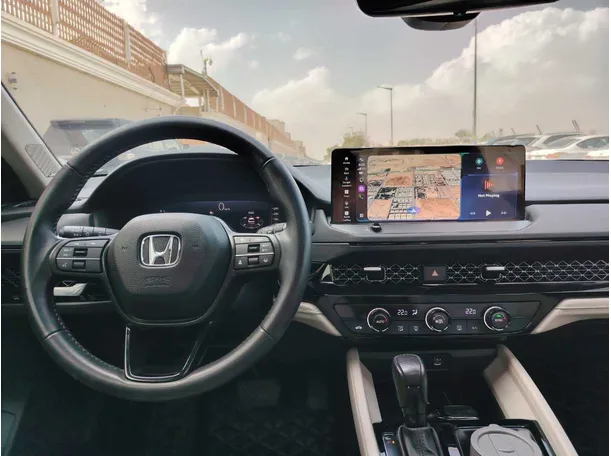 Car image 21