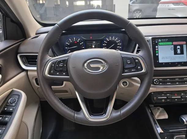 Car image 16